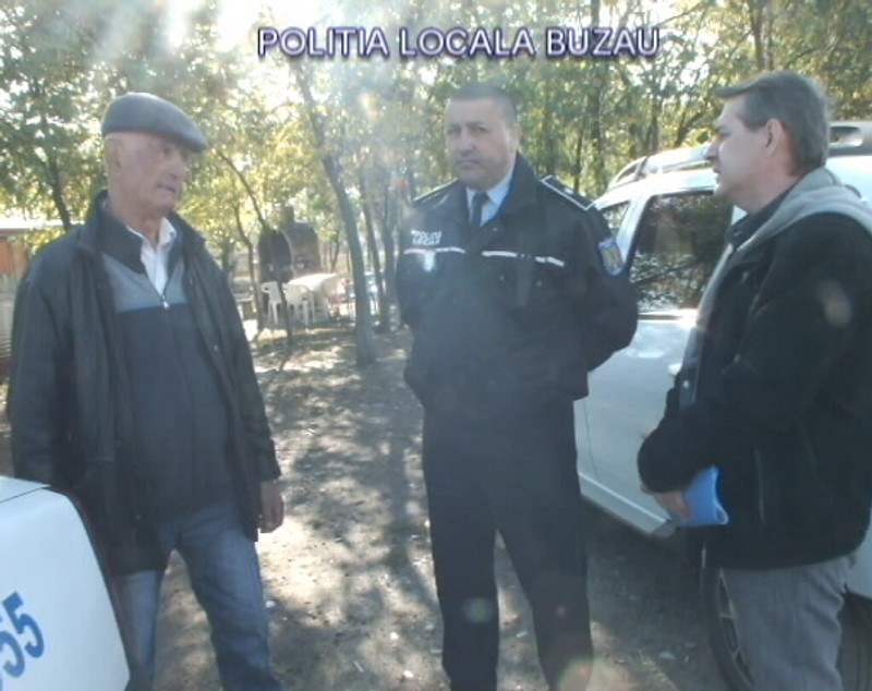 Încă o fermă ilegală de păsări și animale a fost descoperită la Buzău de polițiștii locali| GALERIE FOTO