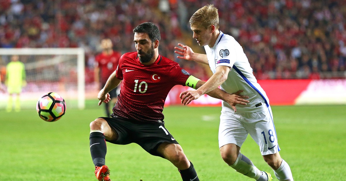Arda Turan a lovit un jurnalist. Fotbalistul s-a luat și de selecționerul Fatih Terim!