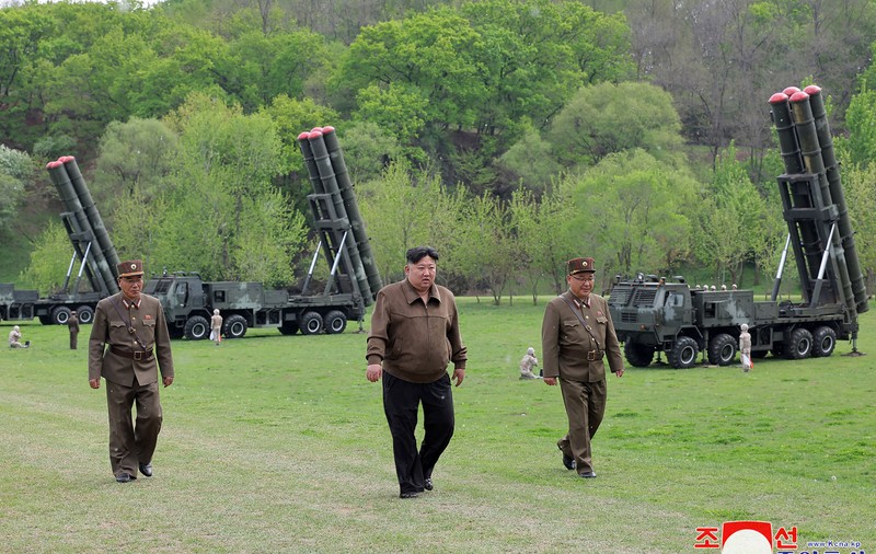 Kim Jong Un a supervizat o primă simulare de „lansare nucleară”. Liderul de la Phenian şi-a exprimat „marea satisfacţie faţă de rezultatele exerciţiului”