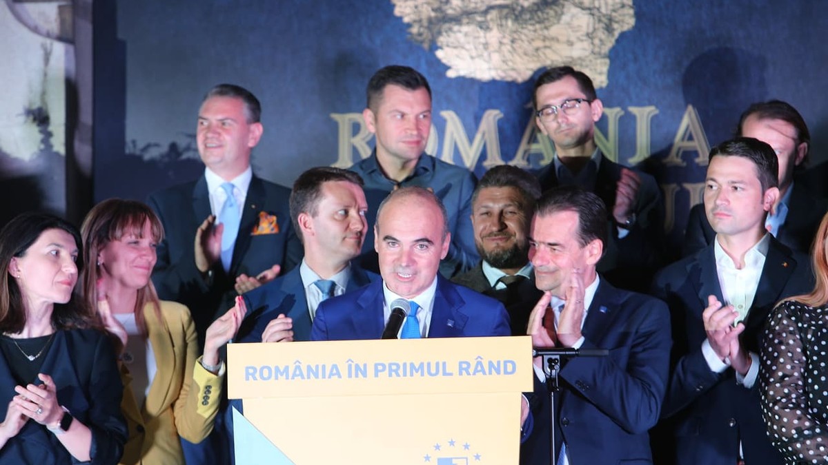 Rareș Bogdan cere demisia Rareș Bogdan cere demisia premierului Viorica DăncilăViorica Dăncilă