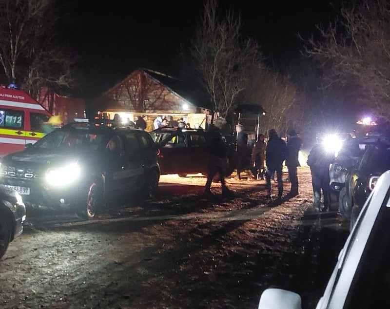 UPDATE: Copilul de doi ani dispărut în Botoșani a fost găsit în viață după mai bine de 24 de ore de căutări