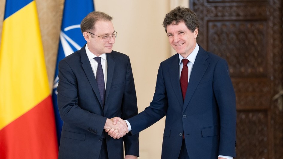 Luca Niculescu, propunerea de premier a lui Nicușor Dan, este secretar de stat în MAE și coordonatorul aderării României la OCDE. Foto: Administrația Prezidențială