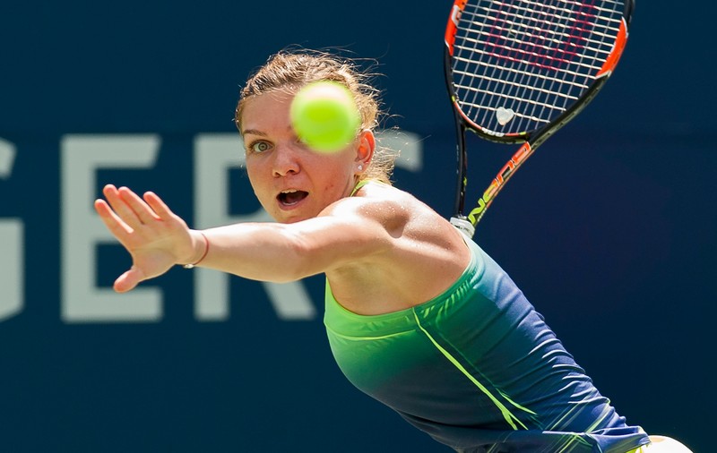 Simona Halep a pierdut finala de la Toronto. Adolescenta Belinda Bencici, pe care românca a ajutat-o în trecut, evoluând la dublu alături de ea la rugămințile Prințului Sturdza, a profitat de accidentarea numărului 3 WTA/ FOTO & VIDEO