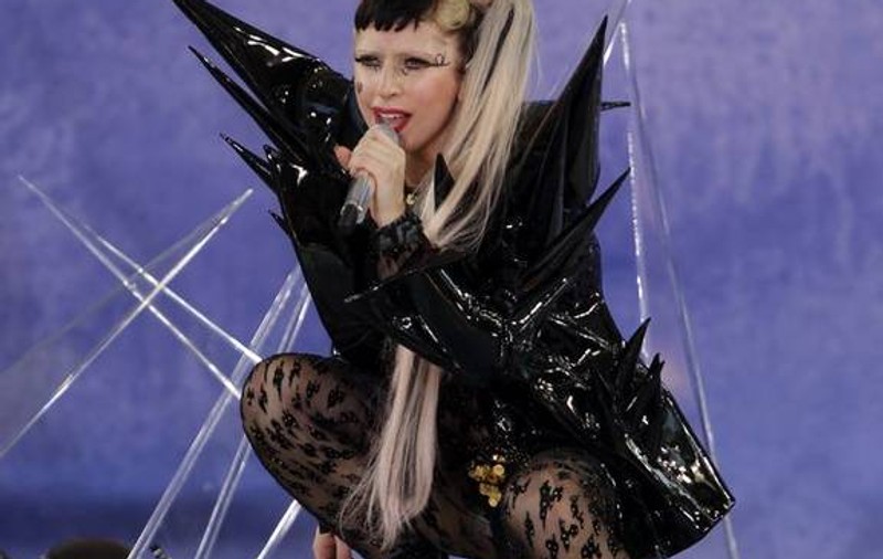 Lady Gaga şi-a angajat astrologi care să-i dea sfaturi în turneu