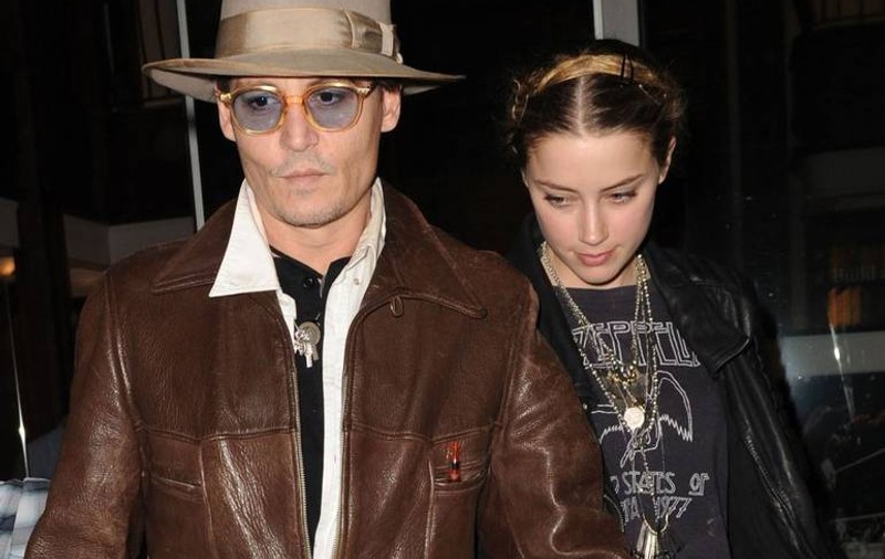 Ce seamănă fiica de 16 ani a lui Johnny Depp cu mama ei! FOTO