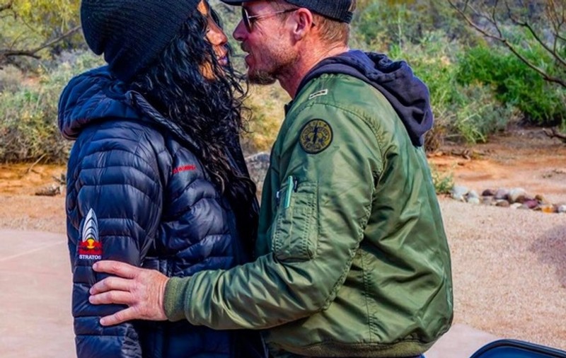 Mihaela Rădulescu și Felix au tras cu arma în Arizona. Imaginea care i-a întărâtat pe fani