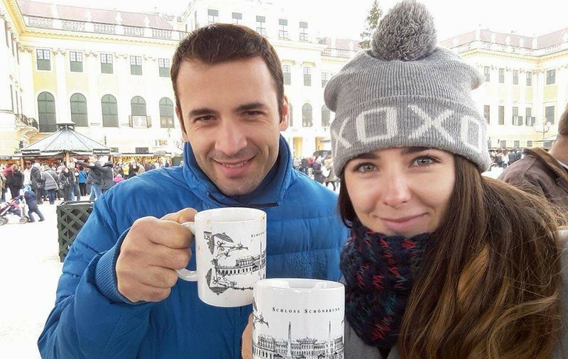 Jurnalistul Daniel Nițoiu și soția sa, Marina, au venit la Trips and Tricks! Povestim despre cum să ai o vacanță perfectă, de Crăciun, la Viena