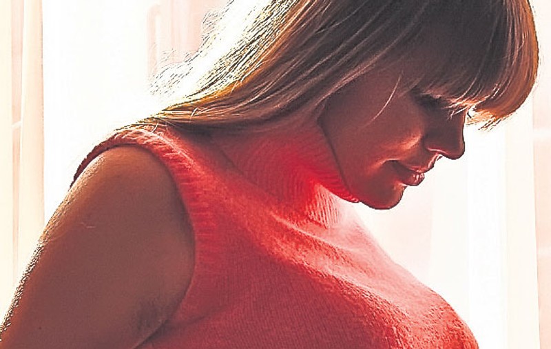 Ultima nebunie în materie de sex | Gravide «închiriate» pentru orgii sexuale | EXCLUSIV