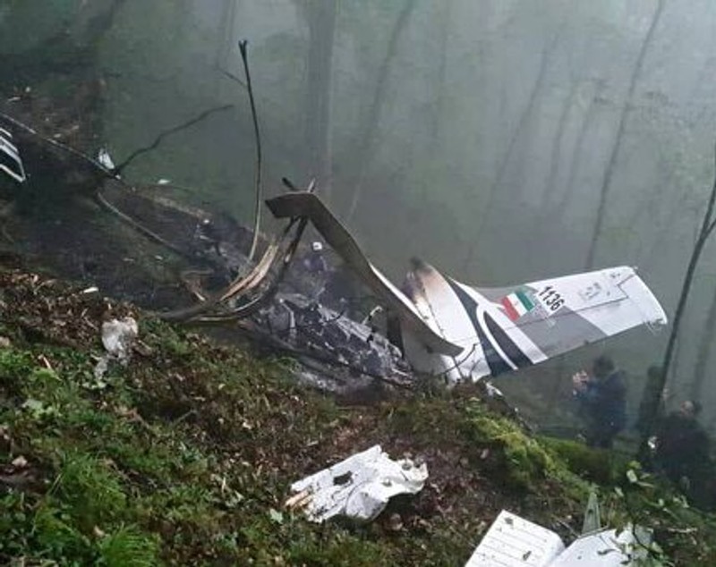 Primele imagini de la locul prăbușirii elicopterului lui Ebrahim Raisi. Aeronava este carbonizată | FOTO VIDEO