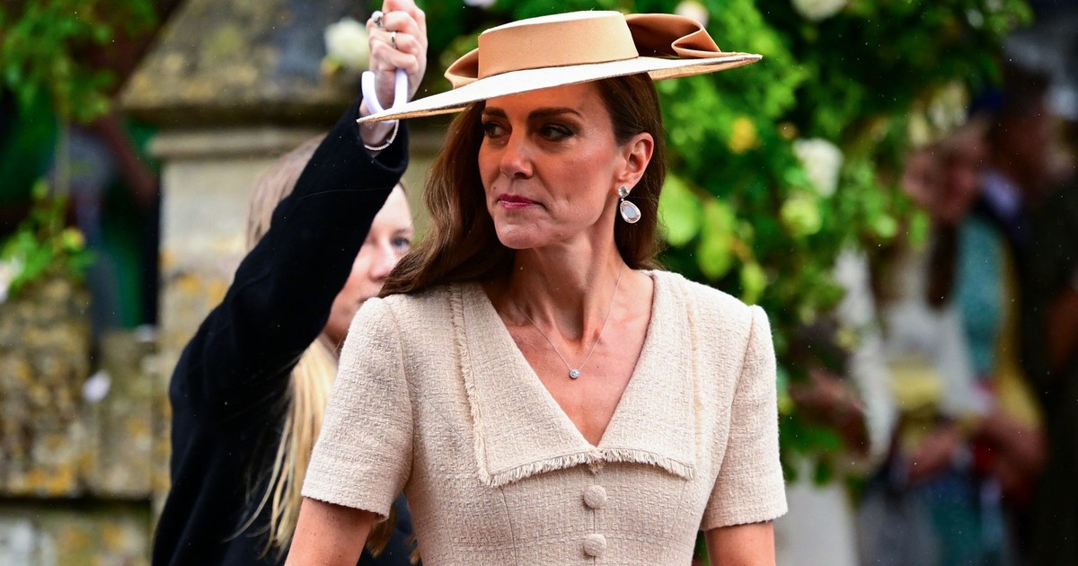 Kate Middleton la nunta lui Peter Phillips și Harriet Sperling FOTO: Profimedia