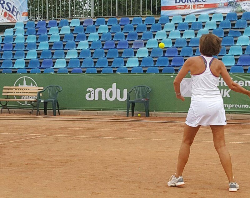 Carmen Iohannis a jucat tenis cu copiii, în Sibiu. Apariție de senzație pe teren / FOTO & VIDEO