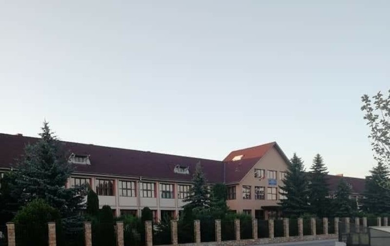 Liceul din comuna Prundu Bârgăului cu două medii de 10 la Bacalaureat. Rata de promovare e de peste 90 la sută