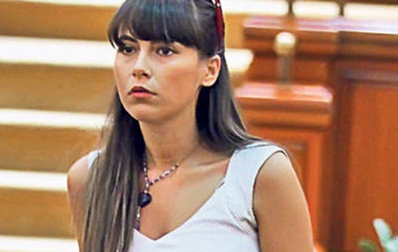 Protejata lui Dragnea e albinuţa Parlamentului! Cătălina Ştefănescu a făcut mai multe propuneri legislative decât aleşii cu state vechi