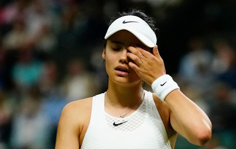 Emma Răducanu s-a retras de la Wimbledon, după ce a acuzat o stare de rău