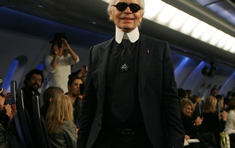 Câtă mitocănie! Află ce a spus celebrul designer Karl Lagerfeld despre cântăreața Adele!