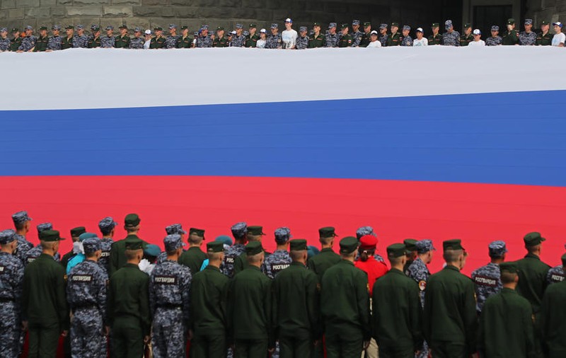 Vladimir Putin amână cu o lună stagiul militar. Motivul invocat de președintele rus