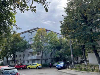 Blocul unde se află mansarda