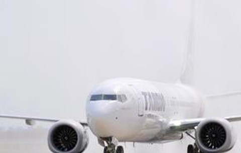 Cum arată avionul „Mircea Lucescu”, primul Boeing 737 MAX 8 intrat în flota TAROM » GSP a zburat la bordul aeronavei