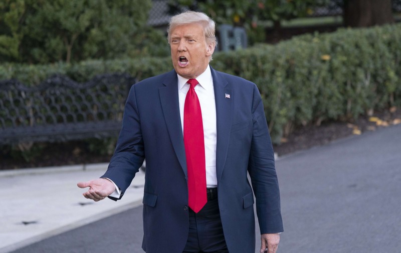 Donald Trump, gafă la un miting electoral. El l-a numit pe președintele Franței, Emmanuel Macron, ”prim-ministru”