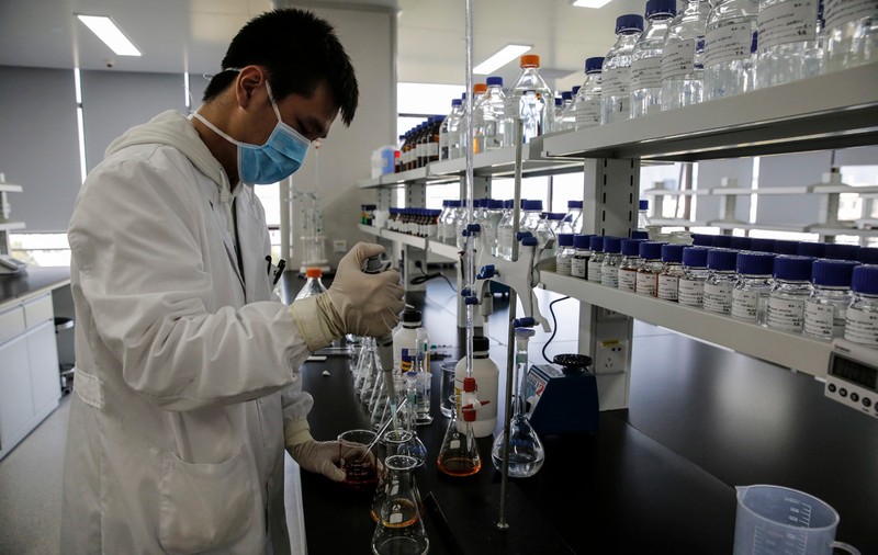 China a identificat primul caz de infectare cu noua tulpină de coronavirus din Marea Britanie. O studentă, pozitivă