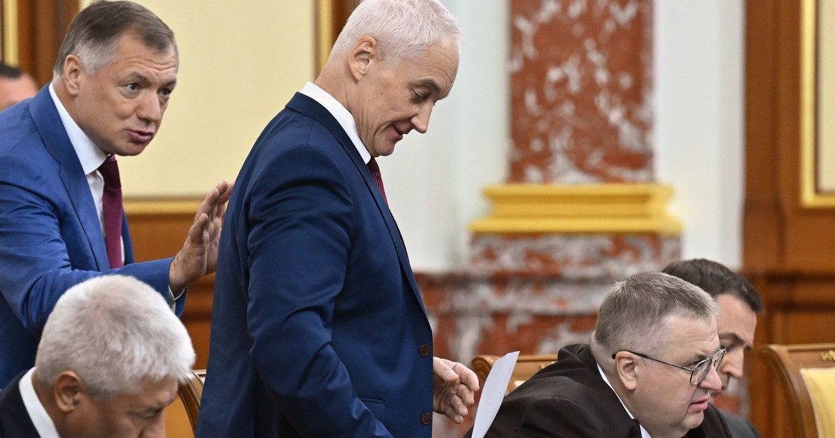 Andrei Belousov (centru), noul șef din Ministerul rus al Apărării Foto: Profimedia