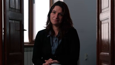 Larisa Butnariu, supraviețuitoare a traficului de persoane, povestește cum a ajuns să fie obligată de familia adoptivă să se căsătorească cu propriul traficant și să fie exploatată în Spania și Germania