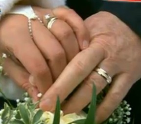 Un bărbat cu Alzheimer a uitat că e căsătorit și s-a însurat din nou