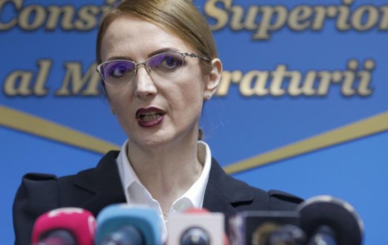 Șefa CSM sesizează CCR, acuzând un conflict cu ministrul Justiției. Lia Savonea o reclamă pe Ana Birchall de ”ingerințe grave și subminarea CSM”