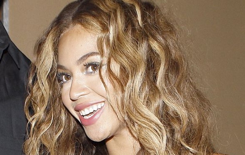 Beyonce ar putea avea o soră vitregă
