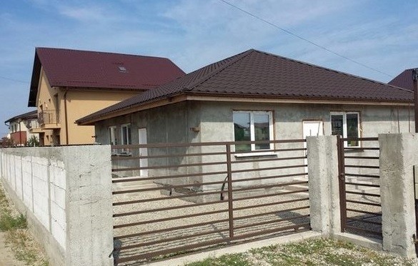 Casă de vânzare în Domnești