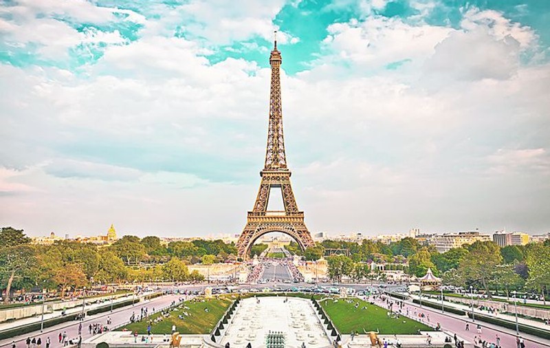 VIDEO / 128 de ani de la inaugurarea Turnului Eiffel. Simbolul Parisului a fost “construit” de un român