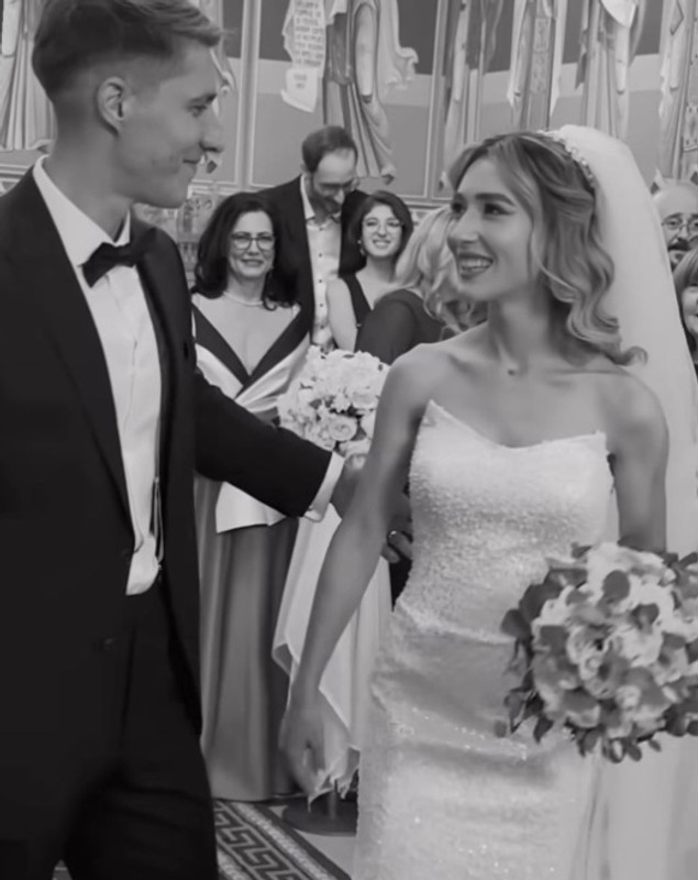 Bianca Neagu din „Numai iubirea” s-a căsătorit religios. Cum a arătat în rochie de mireasă tânăra, care nu a renunțat la actorie