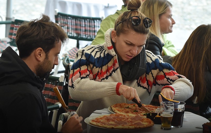 Cum s-a schimbat viața Simonei Halep de când este numărul 1 mondial: ”Sunt mulți oameni în jurul meu, iar la restaurante patronii îmi plătesc notele”
