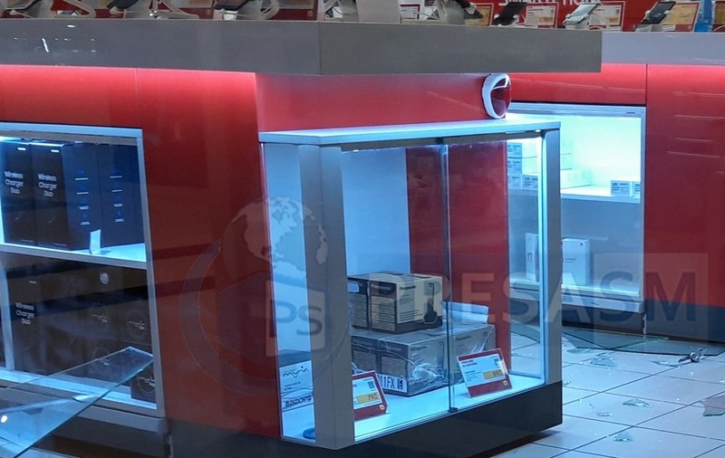 Furt de amploare la un magazin de electrocasnice din Satu Mare. Se crede că aceeași bandă a dat o "lovitură" similară și în alt colț de țară