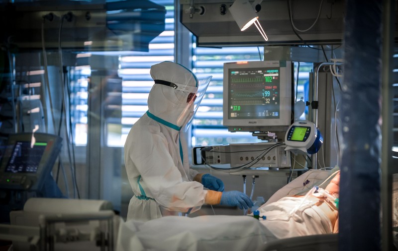 Un medic de familie din Vaslui a murit la câteva zile după ce s-a infectat cu COVID-19. Era convins că va reveni la muncă cu “forțe noi”