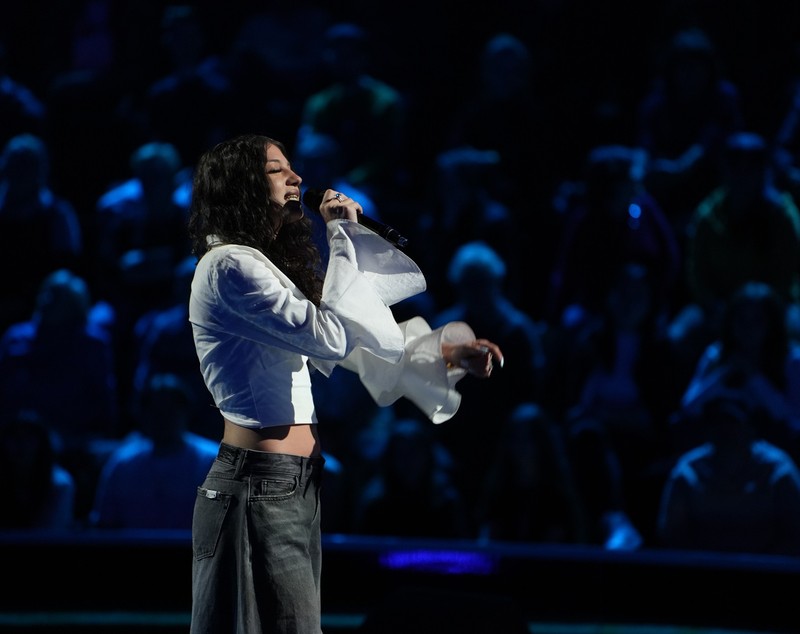 Povestea emoționantă a lui Sharon Varga, concurenta de 16 ani de la X Factor. A crescut mai mult pe străzi: „De multe ori mâncam pâine și zahăr”
