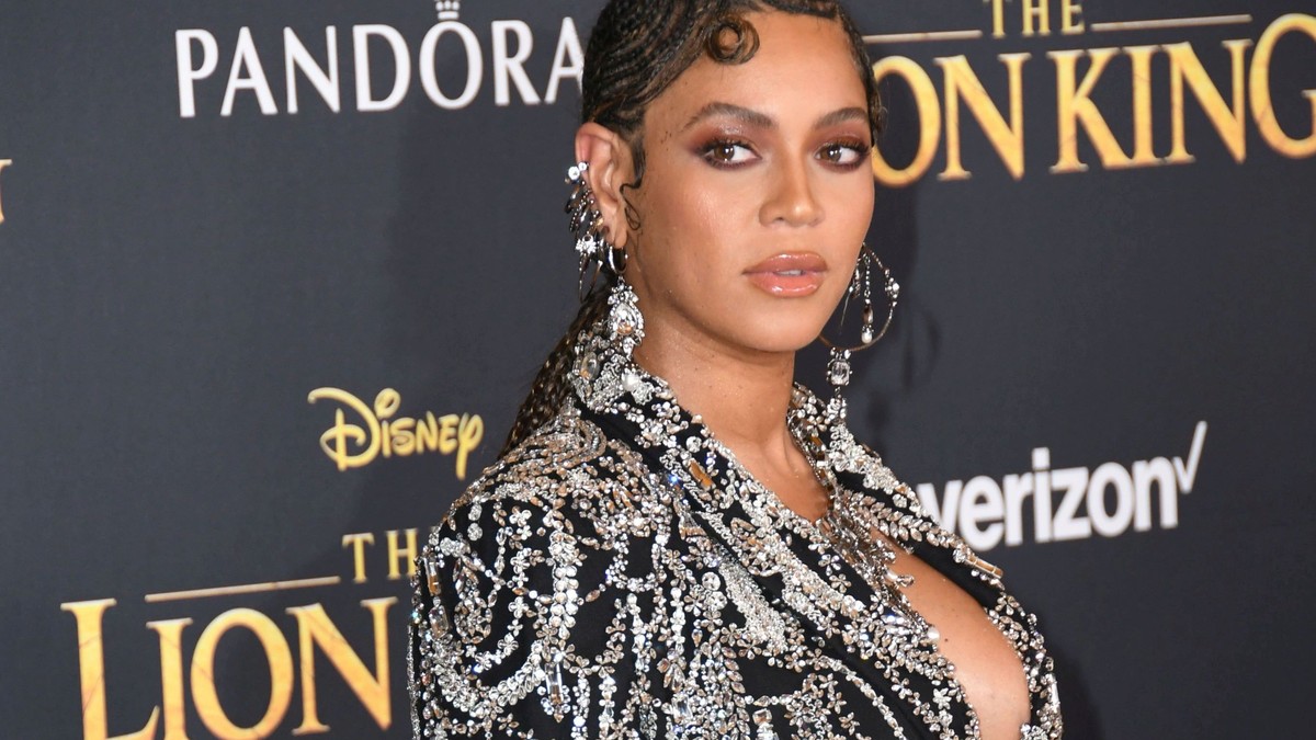 Beyonce: „Am început să caut semnificaţiile profunde atunci când viaţa îmi dădea lecţii pe care nu ştiam că am nevoie să le învăţ"
