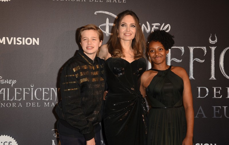 Angelina Jolie a împărțit covorul roșu cu Mădălina Ghenea și Catrinel Menghia. Apariții de senzație la premiera filmului "Maleficient" de la Roma