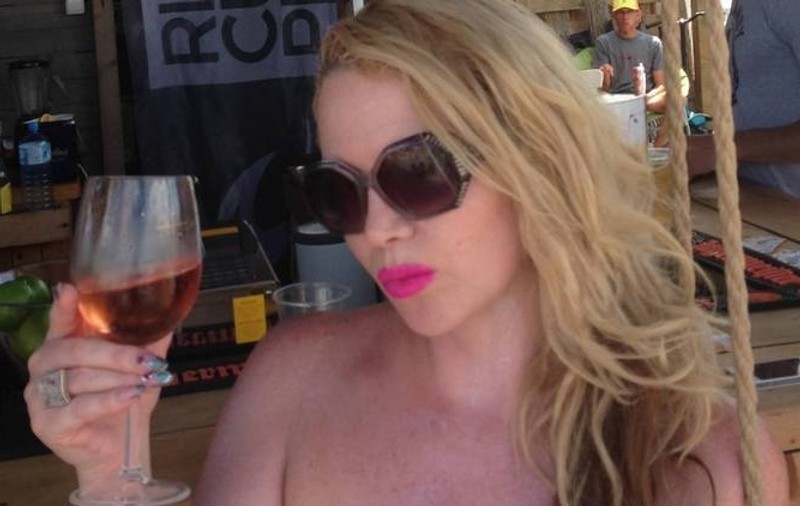 Oana Lis MĂNÂNCĂ ŞORICI LA PLAJĂ! Uite ce fotografie le-a arătat fanilor | FOTO ÎN ARTICOL