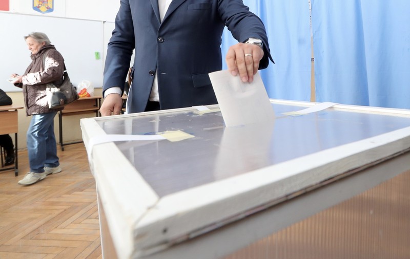 Cum poate ajunge un român de rând „actor politic” pe rețelele sociale. Avertismentul Biroului Electoral Central referitor la „mesaje publicitare”