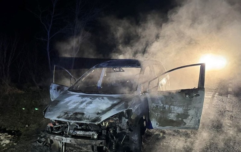 Momentul în care a explodat mașina preotului Ciprian Mega, surprins de o cameră de filmat | VIDEO