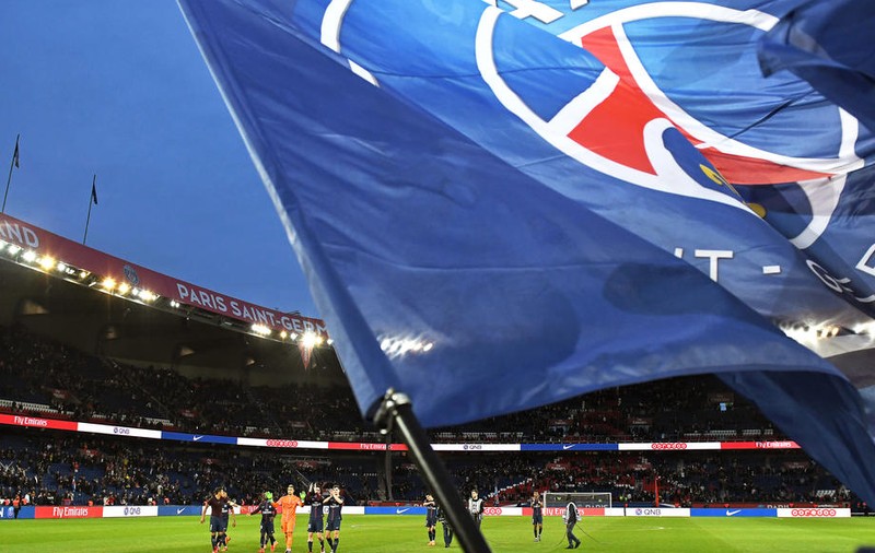 Franța, prima țară din top 5 campionate din Europa care redeschide stadioanele de fotbal pentru public. Câți spectatori au voie la meciuri