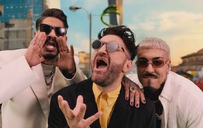 Videoclipul cu Alex Velea, Connect-R și Smiley care a fost postat pe YouTube: „Combinația”. Au adunat peste 700.000 de vizualizări în câteva zile