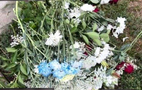 Buchetul de flori furat din cimitir