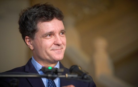 Nicușor Dan a primit o scrisoare deschisă de la toate sindicatele din învățământ: „Nu din salariile profesorilor”