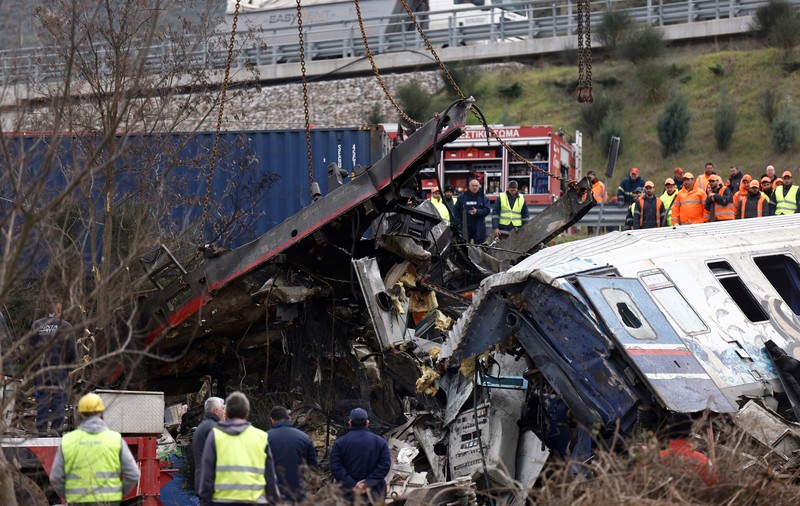 Ministrul transporturilor din Grecia a demisionat ca urmare a accidentului feroviar: „Aceasta se numește responsabilitate politică”