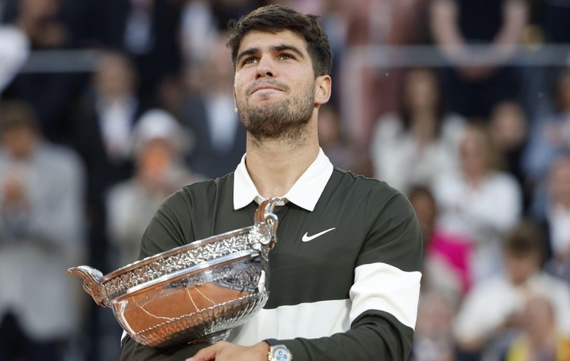 „Ăsta e destin”: Carlos Alcaraz a atins succesul lui Rafael Nadal, după cea mai lungă finală de la Roland Garros | VIDEO
