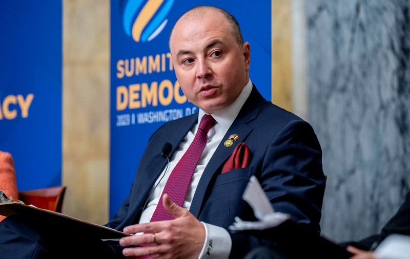 România, la un pas de eliminarea vizelor pentru SUA: „Procesul tehnic debutează în octombrie”