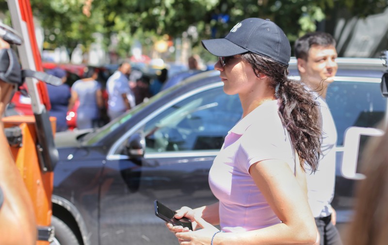 Cum a fost agresată jandarmerița, la protestele de vineri. Comandantul jandarmilor: ”Fata nu-și aduce aminte dacă a fost lovită sau s-a împiedicat”