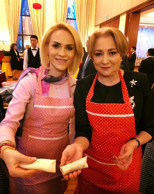 Gabriela Firea și Viorica Dăncilă au gătit de 8 Martie. Uite ce sorțuri poartă